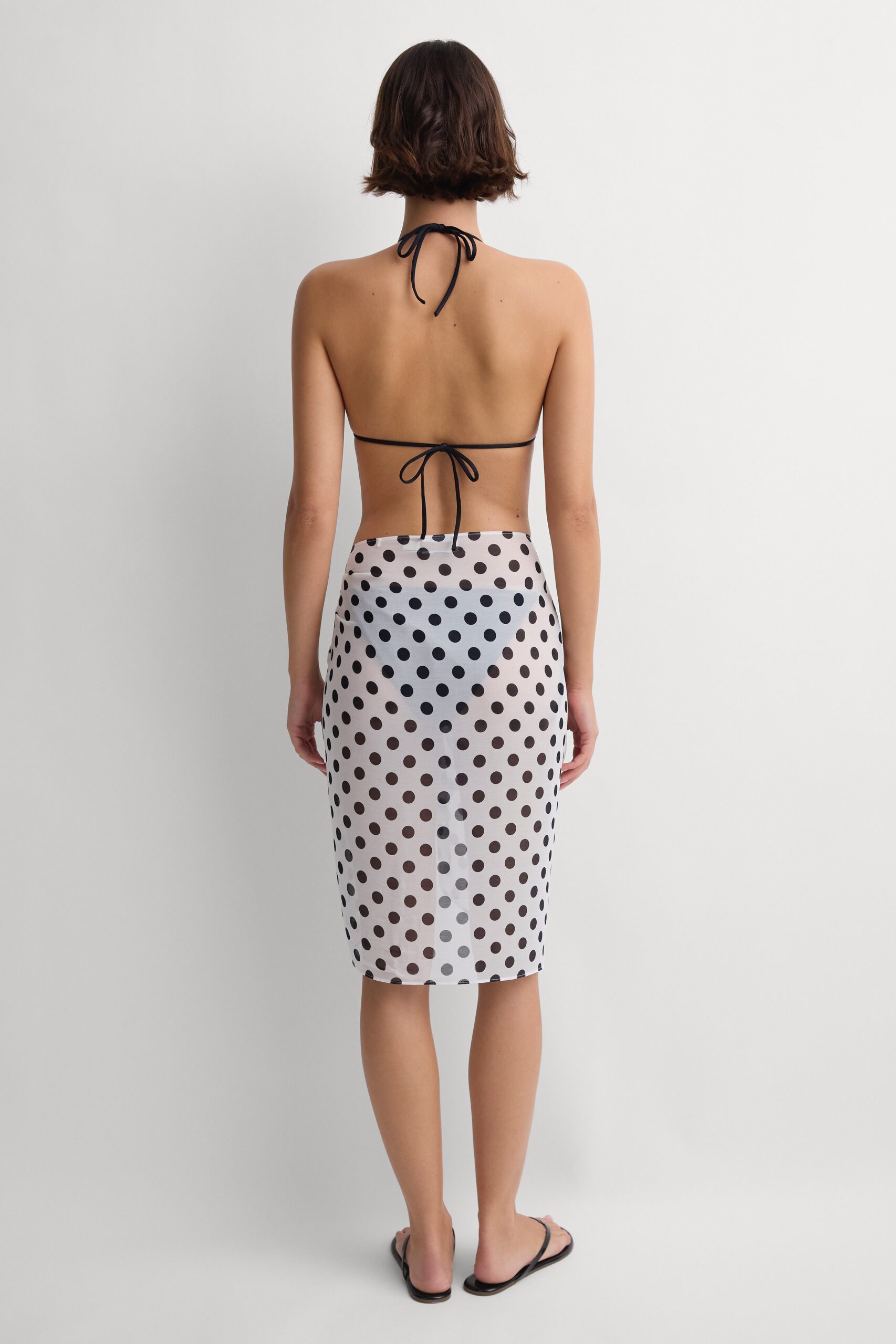 Mirra Pareo White Black Dot - Image 4
